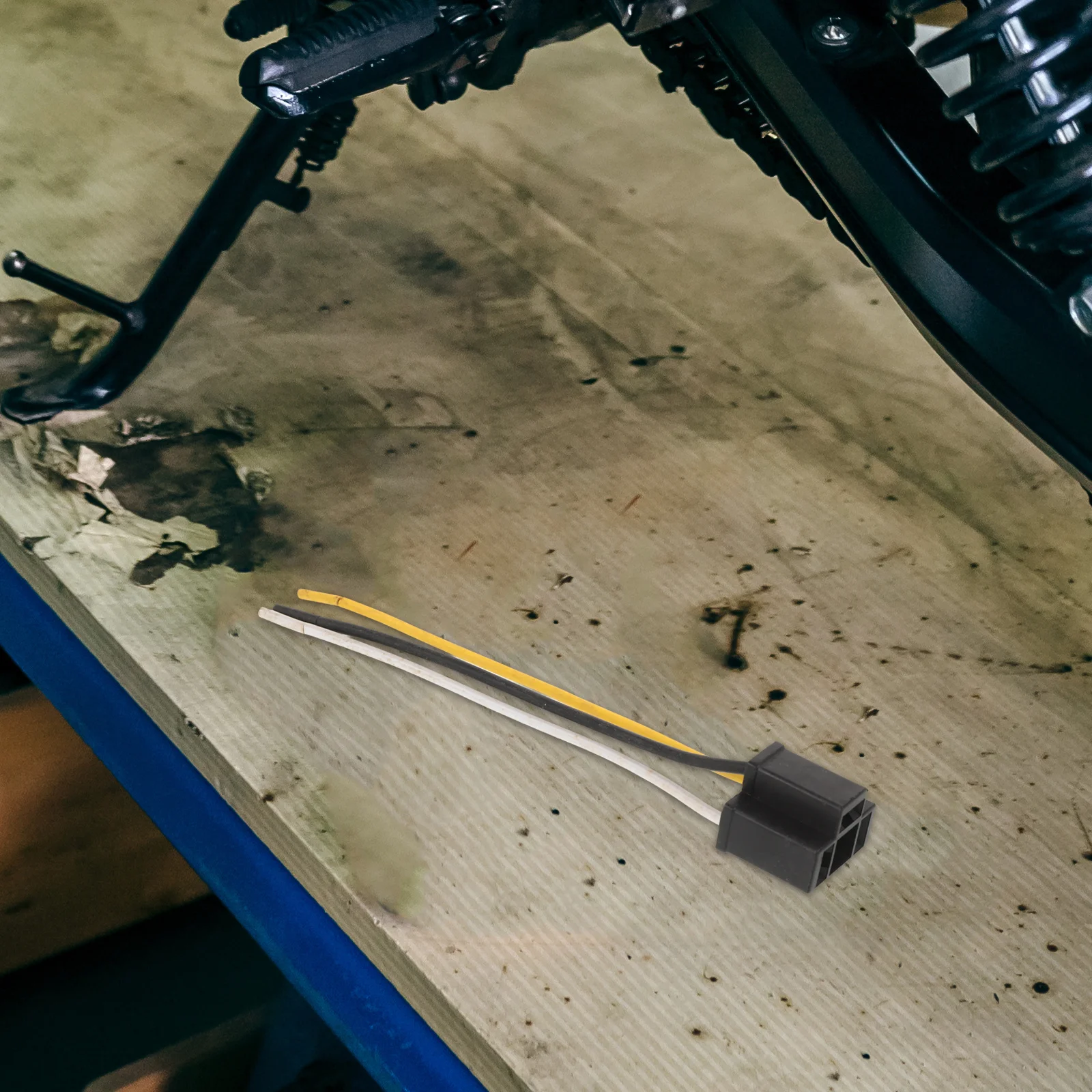 2Pcs Motorcycle Horn Connector Plastic Copper Wiring Harness Replacement Kit for Easy Installation Universal Use
2Pcs Motorcycle Horn Connector Plastic Copper Wiring Harness Replacement Kit for Easy Installation Universal Use