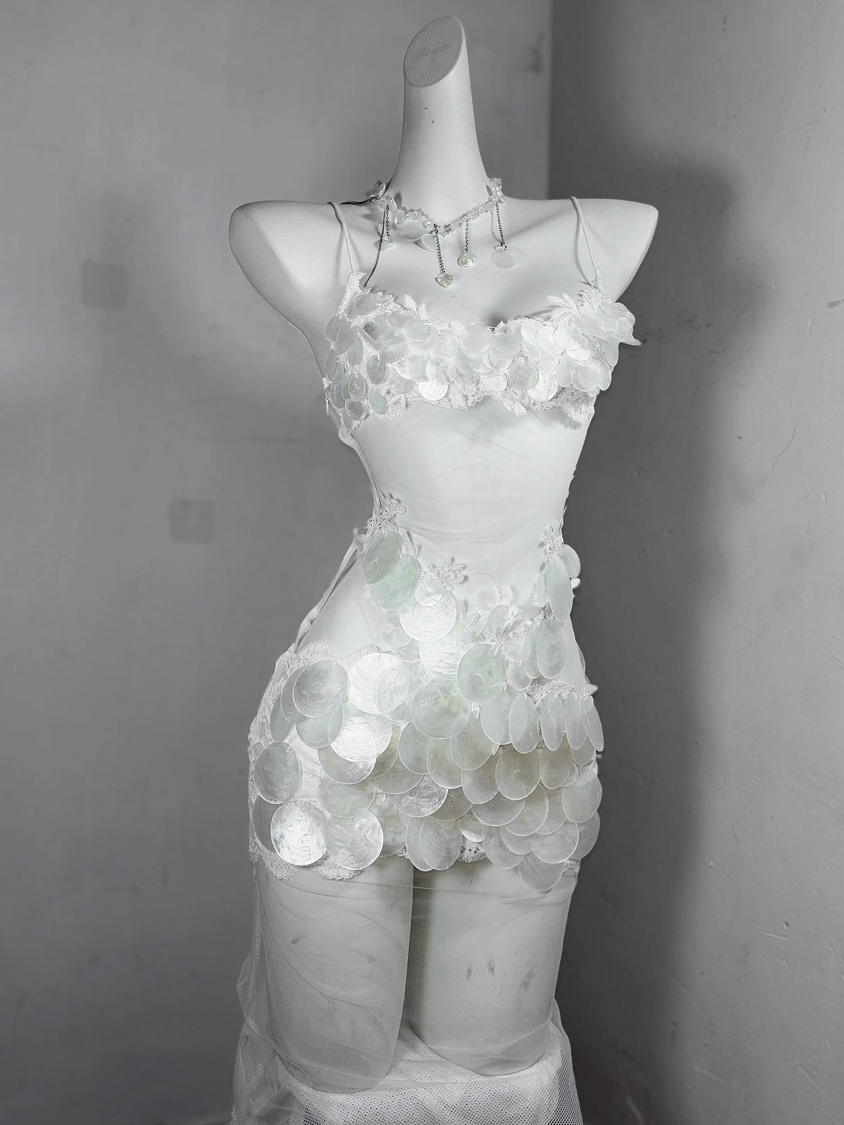 Niche Designer Style Handmade Dress Waist-Tight See-through Formal
Niche Designer Style Handmade Dress Waist-Tight See-through Formal