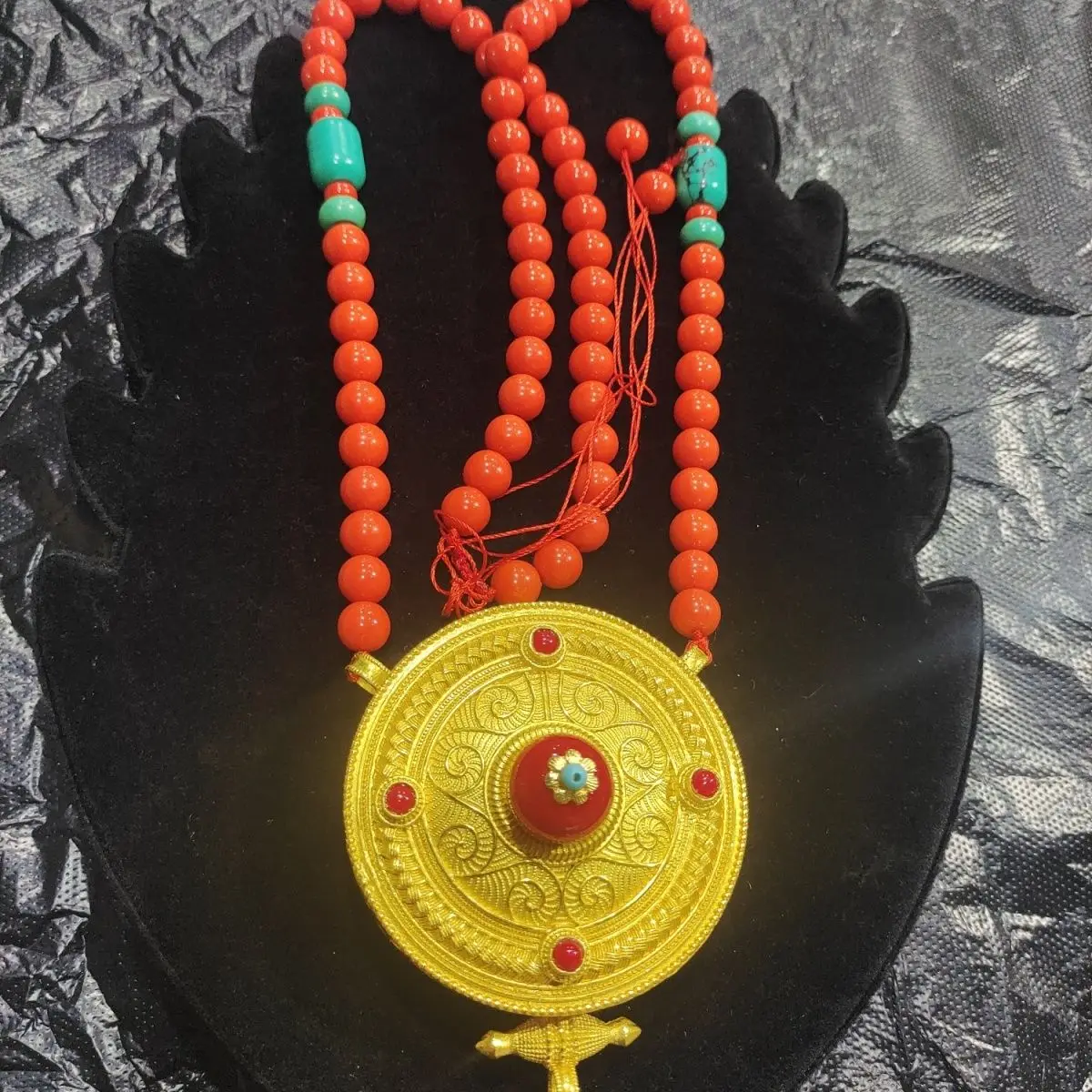 Tibetan women's fashion does not fade, mud Por gold-plated Tibetan jewelry necklace
Tibetan women's fashion does not fade, mud Por gold-plated Tibetan jewelry necklace