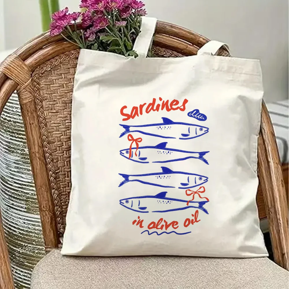 Sardines In Olive Oil Canvas Tote Bag Vintage Retro Fish Graphic Print Aesthetic Ribbon Shoulder Purse Reusable Beach Bag
Sardines In Olive Oil Canvas Tote Bag Vintage Retro Fish Graphic Print Aesthetic Ribbon Shoulder Purse Reusable Beach Bag