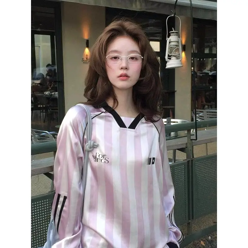 Vintage American Style Pink Polo Collar Striped Long Sleeve T-Shirt Loose Fit Casual Sporty Top for Women Early Fall Fashion
Vintage American Style Pink Polo Collar Striped Long Sleeve T-Shirt Loose Fit Casual Sporty Top for Women Early Fall Fashion