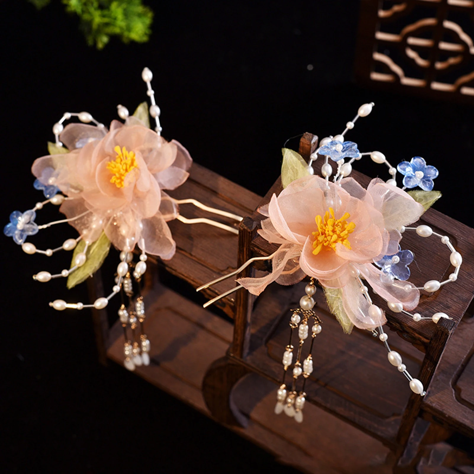 Chinese Style Hairpins Clips Flower Hair Combs Tassel Pendant Jewelry Women Hanfu Dress Cosplay Pearl Headpieces Accessories
Chinese Style Hairpins Clips Flower Hair Combs Tassel Pendant Jewelry Women Hanfu Dress Cosplay Pearl Headpieces Accessories
