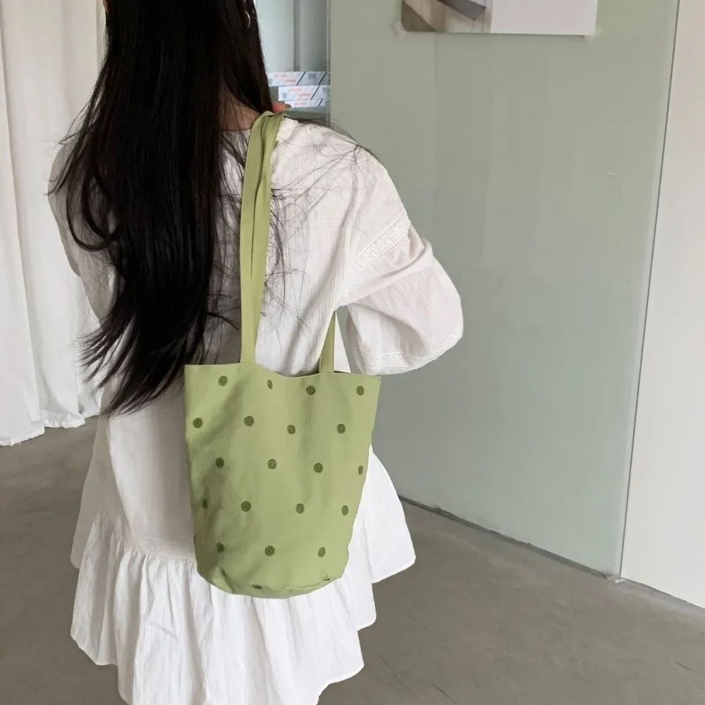 Embroidered Polka Dot Shoulder Bag Korean Fashion Lightweight Canvas Tote Bag Underarm Purse Large Capacity Commute Handbag
Embroidered Polka Dot Shoulder Bag Korean Fashion Lightweight Canvas Tote Bag Underarm Purse Large Capacity Commute Handbag