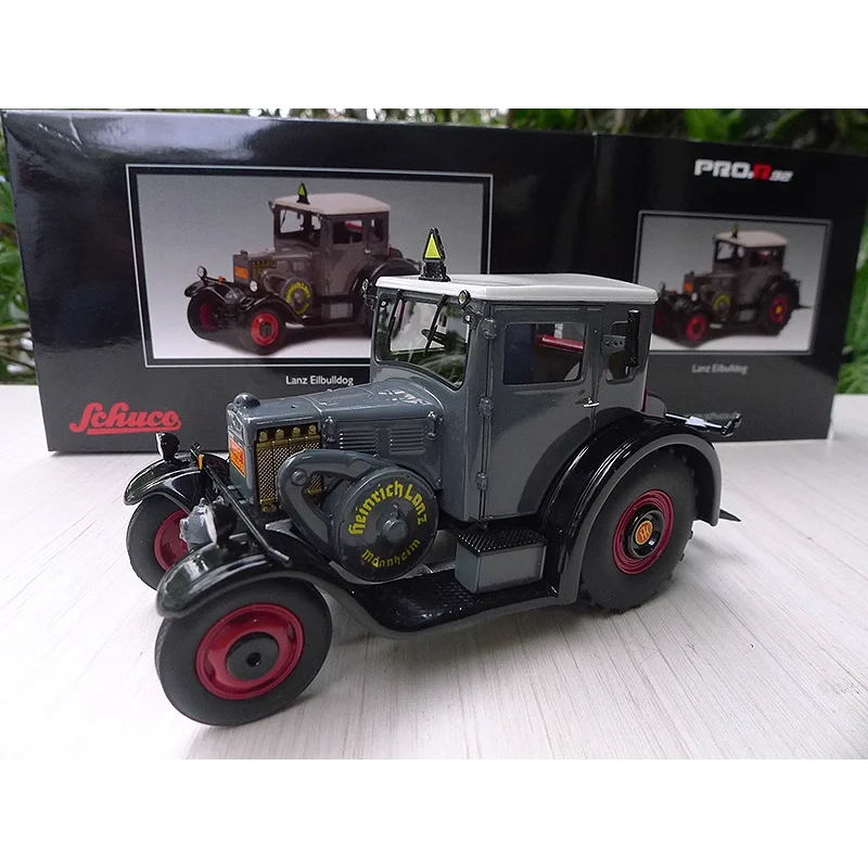 SCHUCO 1:32 Scale Lanz Eibulldog German Resin Tractor Collectible Toy Gift Souvenir Display Ornament
SCHUCO 1:32 Scale Lanz Eibulldog German Resin Tractor Collectible Toy Gift Souvenir Display Ornament