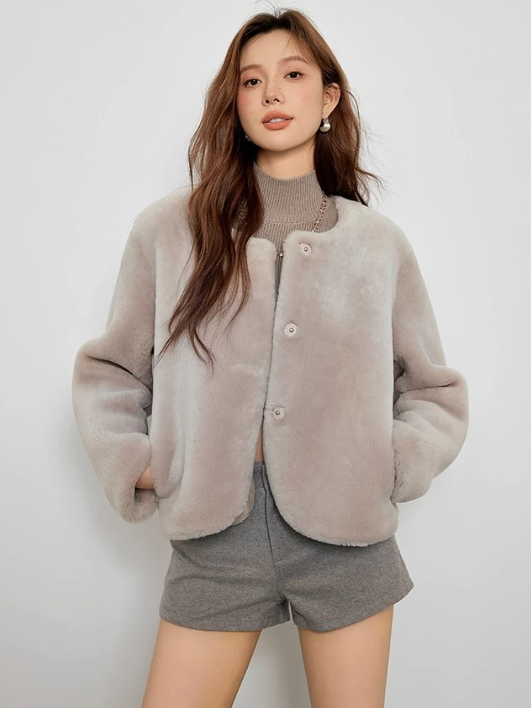 High-end Luxury Merino Sheep Fur Cropped Winter Jackets for Women 2026 New Simple O-neck Genuine Leather Real Fur Shearling Coat
High-end Luxury Merino Sheep Fur Cropped Winter Jackets for Women 2026 New Simple O-neck Genuine Leather Real Fur Shearling Coat