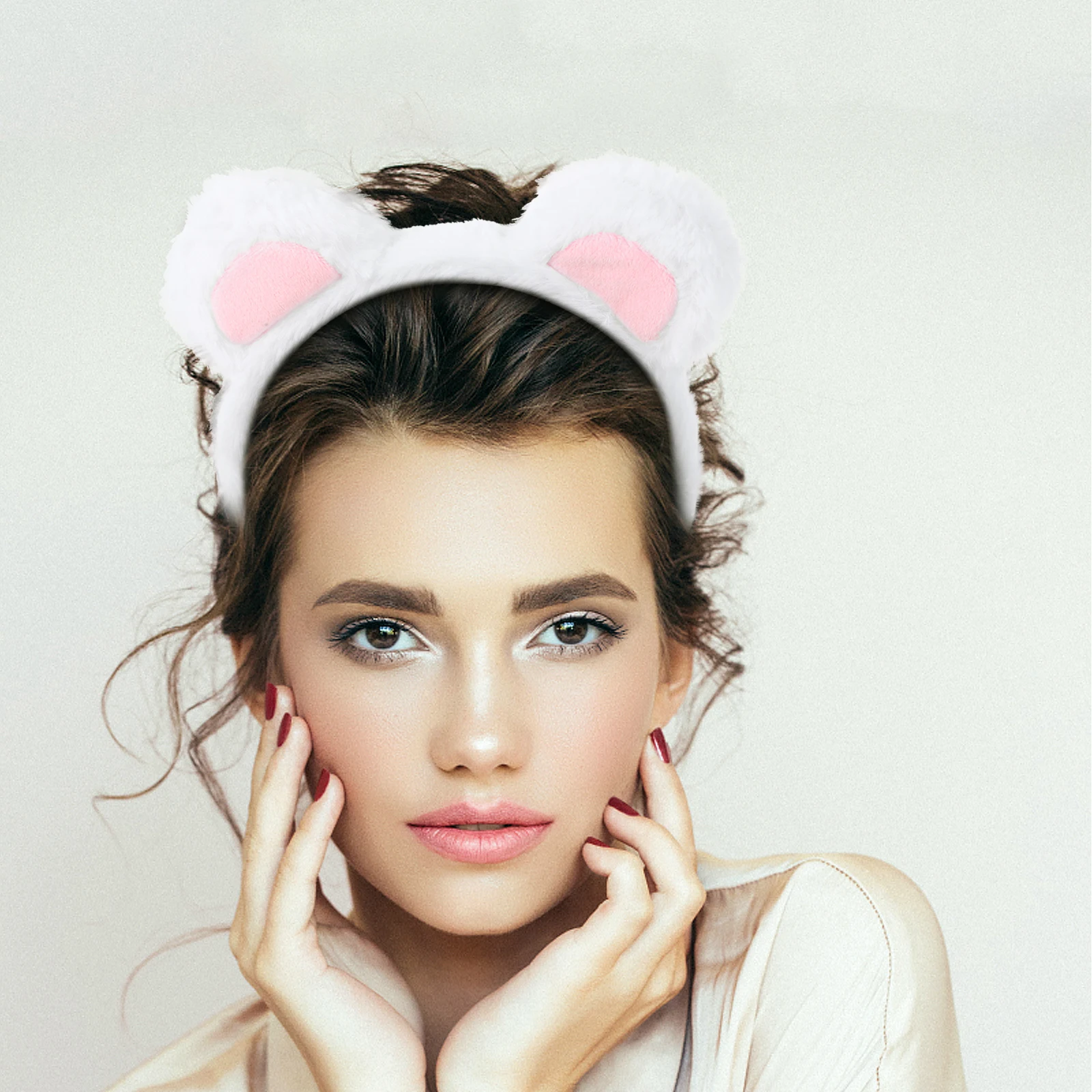 Bear Ears Headband White Rabbit Adult Size Cosplay Accessories Halloween Party Favor Elegant Sweet Design
Bear Ears Headband White Rabbit Adult Size Cosplay Accessories Halloween Party Favor Elegant Sweet Design