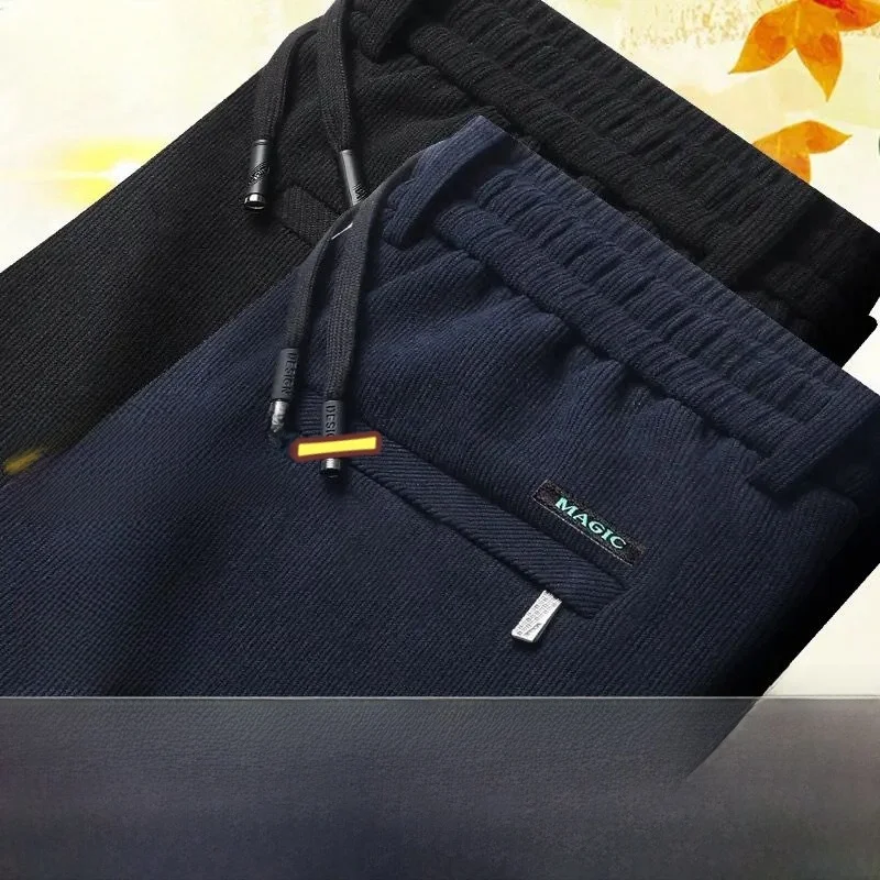 Мужские удобные повседневные брюки на флисовой подкладке, свободного кроя, прямые, с эластичным поясом, осенне-зимние, новые, для отдыха и активного образа жизни
Мужские удобные повседневные брюки на флисовой подкладке, свободного кроя, прямые, с эластичным поясом, осенне-зимние, новые, для отдыха и активного образа жизни