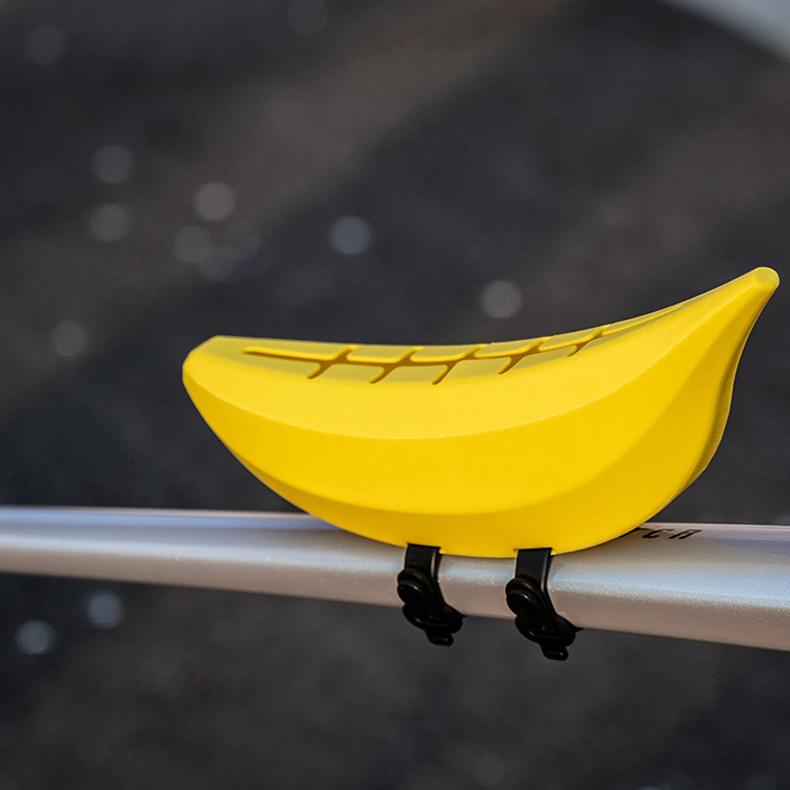 3D Printed Banana Shape Bike Bag Cute Lightweight MTB Road Bike Top Tube Bag for Road Mountain Trail Touring Commuting Workout
3D Printed Banana Shape Bike Bag Cute Lightweight MTB Road Bike Top Tube Bag for Road Mountain Trail Touring Commuting Workout