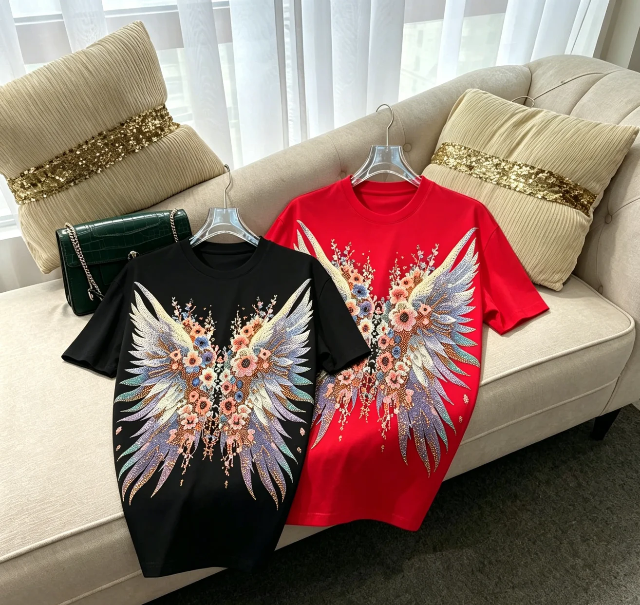 Handsome New Spring Summer Short Sleeve Men's T-shirt Luxury Hot Diamonds Wings All-match Round Neck Trendy Male Basic Tops
Handsome New Spring Summer Short Sleeve Men's T-shirt Luxury Hot Diamonds Wings All-match Round Neck Trendy Male Basic Tops