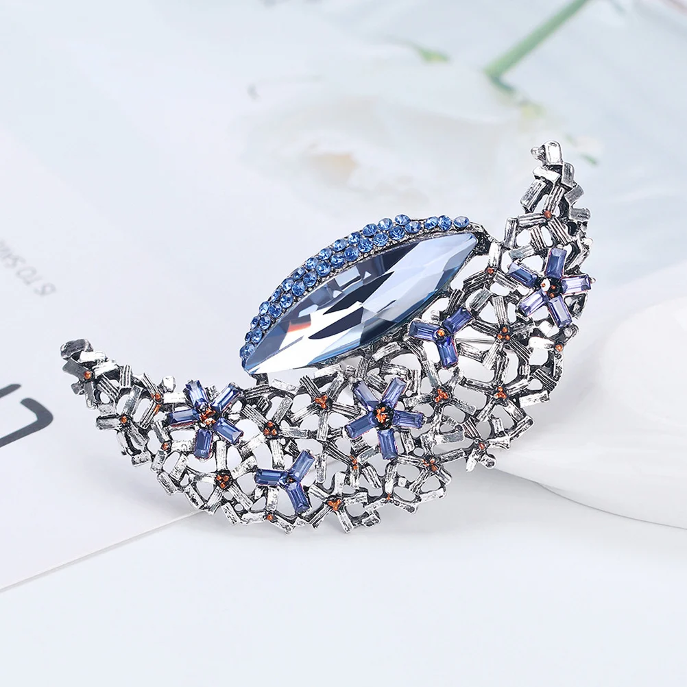 1Pcs Moon Design Brooch Rhinestone Inlaid Lapel Pin for Women Vintage Style Breastpin Chic Anniversary Mothers Day Gift
1Pcs Moon Design Brooch Rhinestone Inlaid Lapel Pin for Women Vintage Style Breastpin Chic Anniversary Mothers Day Gift