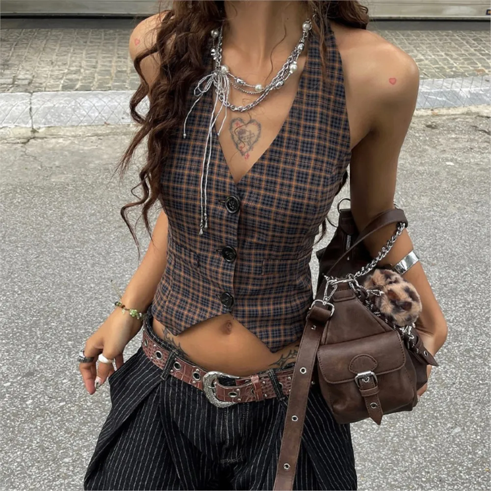Retro Plaid Print Vest Fashion Y2k Summer Fashion Slim Sexy Hot Girl Street Style V-neck Sleeveless Cardigan Button Halter Top
Retro Plaid Print Vest Fashion Y2k Summer Fashion Slim Sexy Hot Girl Street Style V-neck Sleeveless Cardigan Button Halter Top