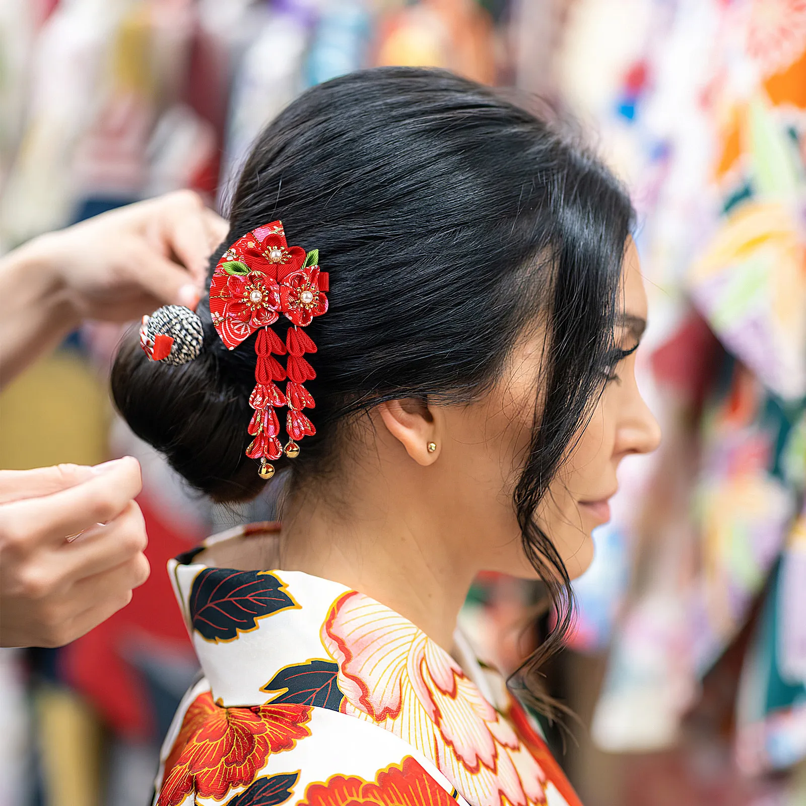 1Pcs Japanese Retro Tassel Hair Clip with Cloth Flower Decor Bright Color Hairpin for Girls Women Kimono Cosplay Wedding Photo
1Pcs Japanese Retro Tassel Hair Clip with Cloth Flower Decor Bright Color Hairpin for Girls Women Kimono Cosplay Wedding Photo