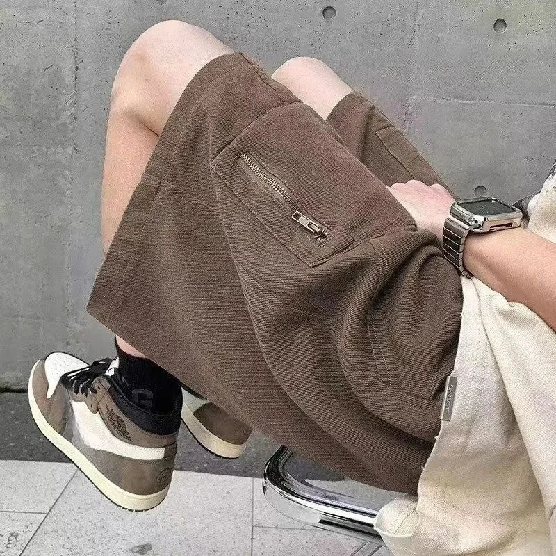 Мужские короткие брюки, длинные мужские шорты-бермуды в стиле ретро с несколькими карманами, хлопковые удобные популярные эластичные повседневные роскошные дизайнерские шорты Y2k
Мужские короткие брюки, длинные мужские шорты-бермуды в стиле ретро с несколькими карманами, хлопковые удобные популярные эластичные повседневные роскошные дизайнерские шорты Y2k