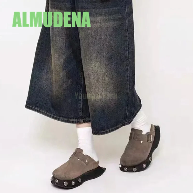 One Foot Slippers with Retro Rivet Design for Lazy People Fashionable Versatile Casual Comfortable and Flat Toe Shoes
One Foot Slippers with Retro Rivet Design for Lazy People Fashionable Versatile Casual Comfortable and Flat Toe Shoes