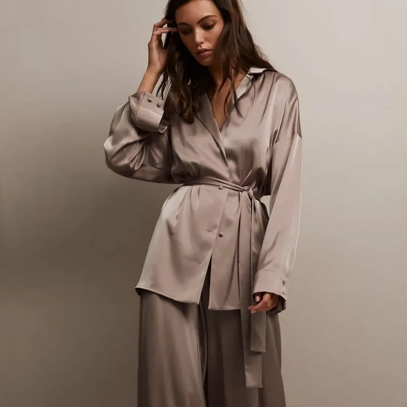 2pcs Set Simulated Silk Loose Long Sleeve Robe and Wide Leg Pants Women Pajama Set Loungewear Set Comfortable Home Wear
2pcs Set Simulated Silk Loose Long Sleeve Robe and Wide Leg Pants Women Pajama Set Loungewear Set Comfortable Home Wear