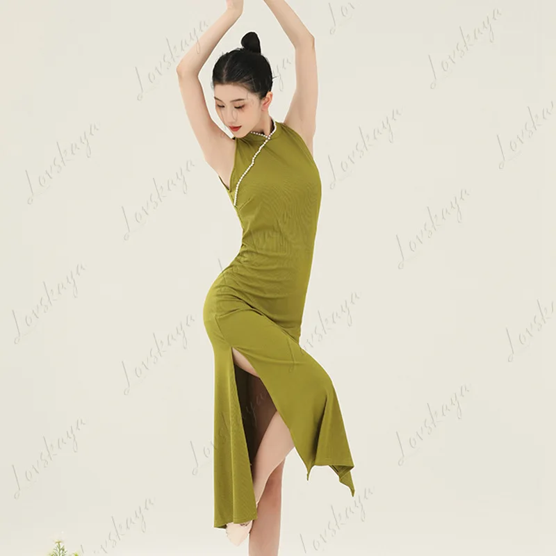 Классический танцевальный костюм Cheongsam в стиле ретро Китайской Республики, тонкая китайская танцевальная практика
Классический танцевальный костюм Cheongsam в стиле ретро Китайской Республики, тонкая китайская танцевальная практика