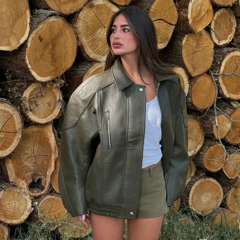 Vintage Green Faux Leather Short Jacket Women's Casual Lapel Long Sleeves Zipper Pockets Loose Coat 2025 Autumn Daily Outerwears 
Vintage Green Faux Leather Short Jacket Women's Casual Lapel Long Sleeves Zipper Pockets Loose Coat 2025 Autumn Daily Outerwears