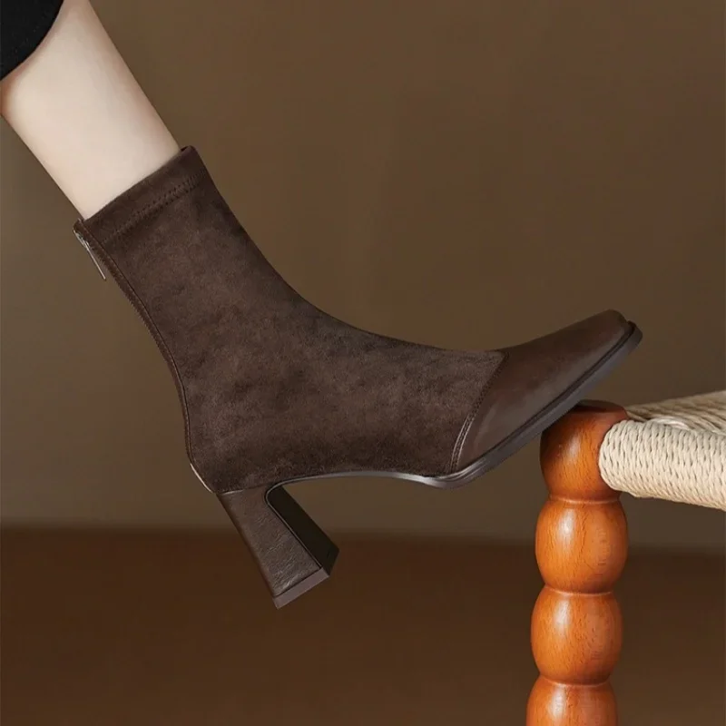 Genuine Leather Chunky High Heel Women Short Boots Velvet Lined Stretch Fabric Square Toe Solid Back Zip Autumn Winter Lady Shoe
Genuine Leather Chunky High Heel Women Short Boots Velvet Lined Stretch Fabric Square Toe Solid Back Zip Autumn Winter Lady Shoe