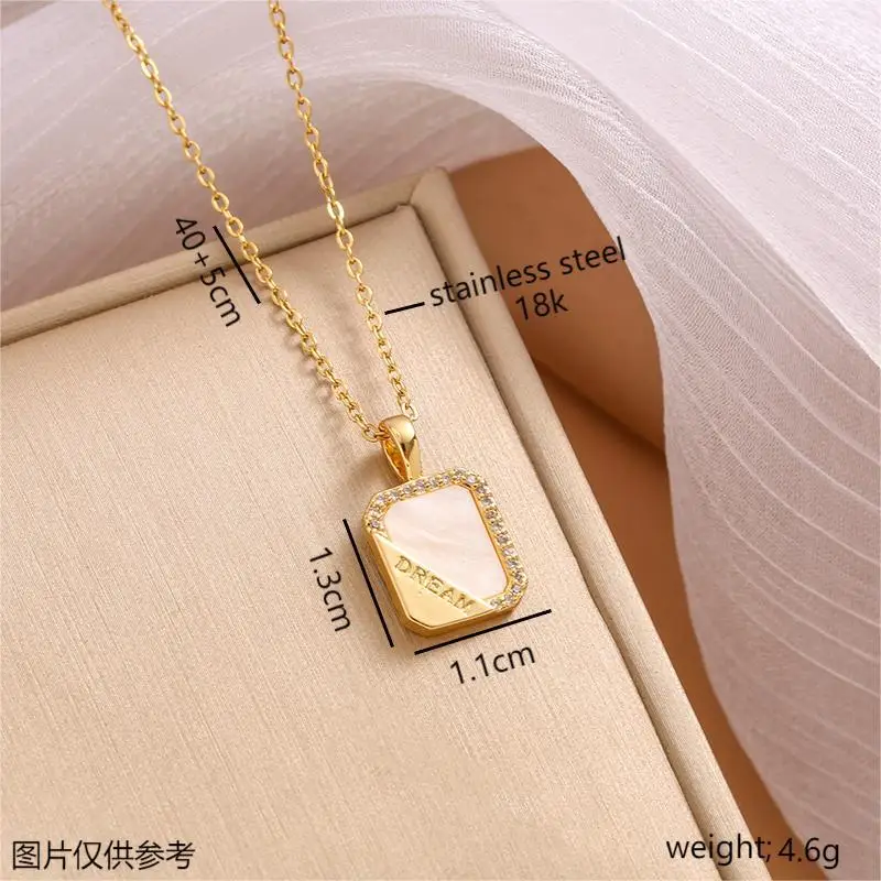 Цепочка из титановой стали Fangpai — это высококачественный и нишевый продукт, привлекательный цвет, делает ее модное колье для одежды.
Цепочка из титановой стали Fangpai — это высококачественный и нишевый продукт, привлекательный цвет, делает ее модное колье для одежды.