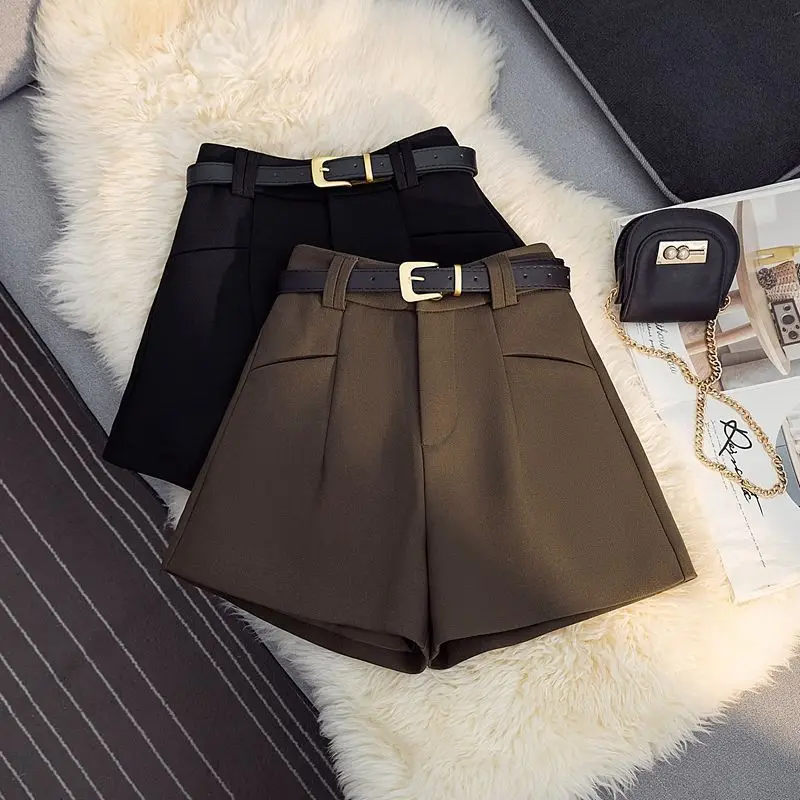Autumn Winter Solid Elastic Waist All-match A-line Shorts Casual Golden Velvet Shorts Vintage Casual Women Clothing LX495
Autumn Winter Solid Elastic Waist All-match A-line Shorts Casual Golden Velvet Shorts Vintage Casual Women Clothing LX495