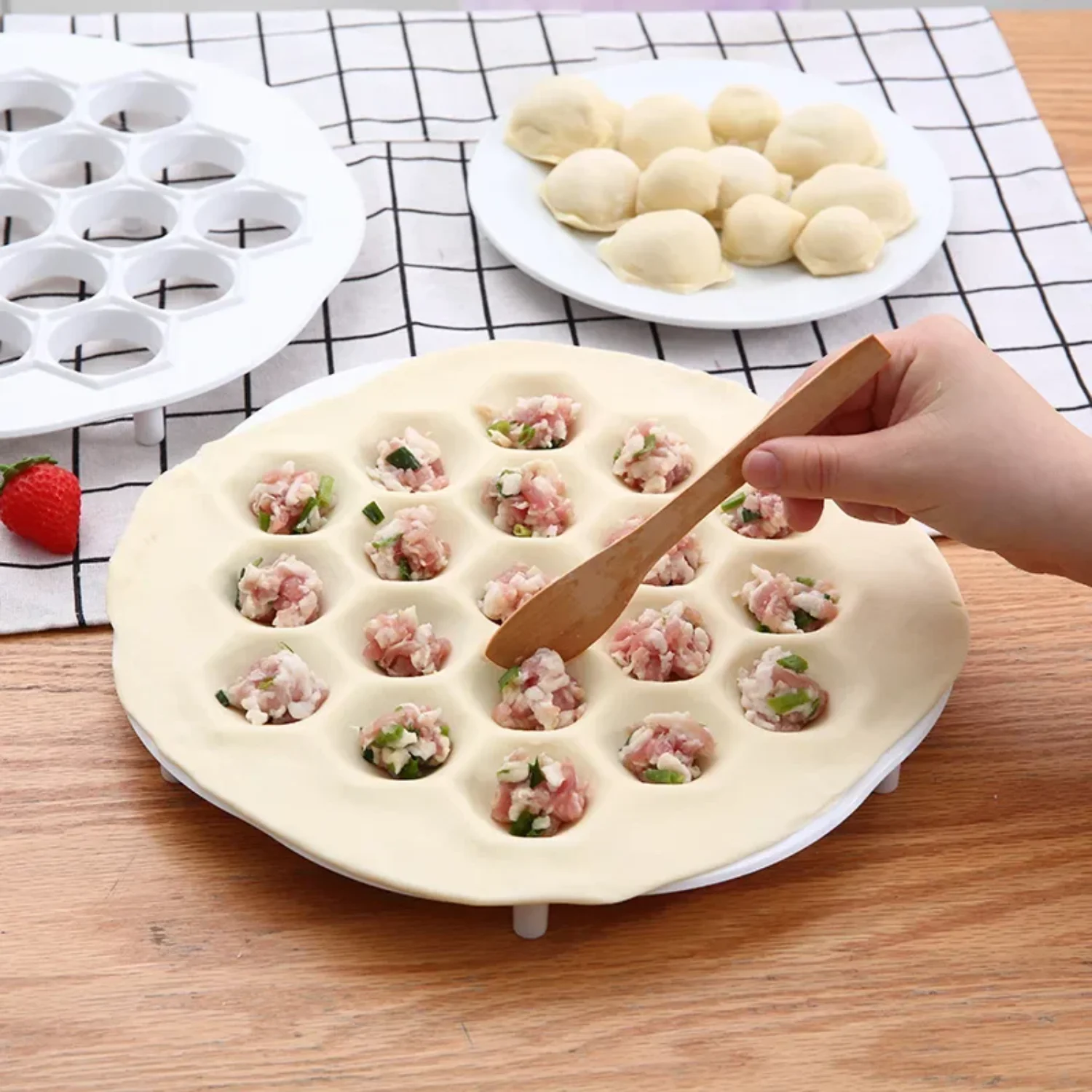 19 Holes Dumpling Maker Dough Press Ravioli Making Mould Mold DIY Pasta Form Hot Kitchen Accessories
19 Holes Dumpling Maker Dough Press Ravioli Making Mould Mold DIY Pasta Form Hot Kitchen Accessories