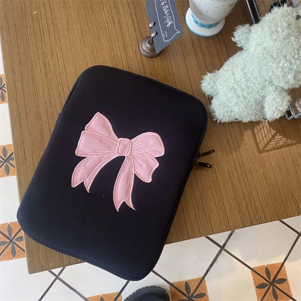 Pink Bow Tablet Sleeve Bag 11/13/15 Inch Embroidered Laptop Pouch Black Fall Prevention Computer Storage Bag School
Pink Bow Tablet Sleeve Bag 11/13/15 Inch Embroidered Laptop Pouch Black Fall Prevention Computer Storage Bag School