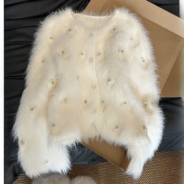 Yaminiya белый тяжелый промышленный мягкий клейкий вязаный свитер с бусинами для ногтей, женский осенне-зимний новый элегантный топ из меха норки
Yaminiya белый тяжелый промышленный мягкий клейкий вязаный свитер с бусинами для ногтей, женский осенне-зимний новый элегантный топ из меха норки