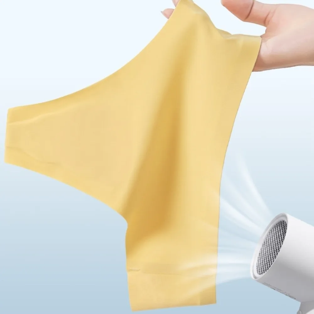 Extended and Widened Inner Lining Ice Silk Panties Low Waist Thin Seamless Briefs Comfortable Solid Color
Extended and Widened Inner Lining Ice Silk Panties Low Waist Thin Seamless Briefs Comfortable Solid Color