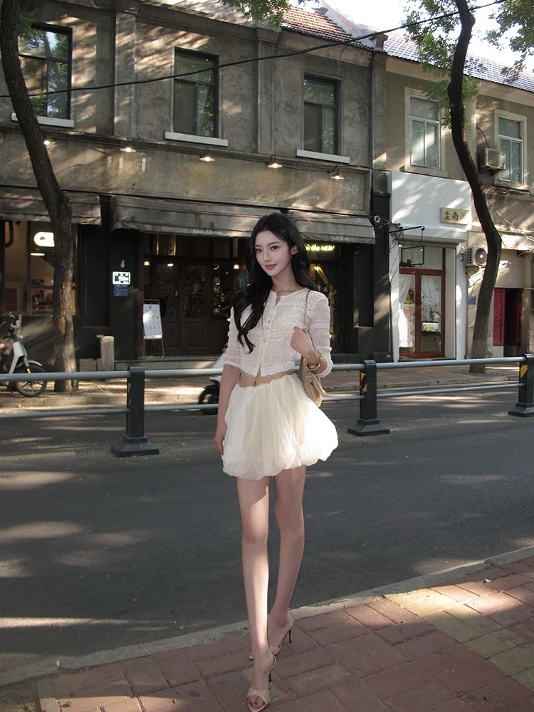 Chic Lace Short Top And Puffy Skirt Set Women's Fashion Spring Summer Two-Piece Suit High Waist Princess Style Polyester Fiber
Chic Lace Short Top And Puffy Skirt Set Women's Fashion Spring Summer Two-Piece Suit High Waist Princess Style Polyester Fiber