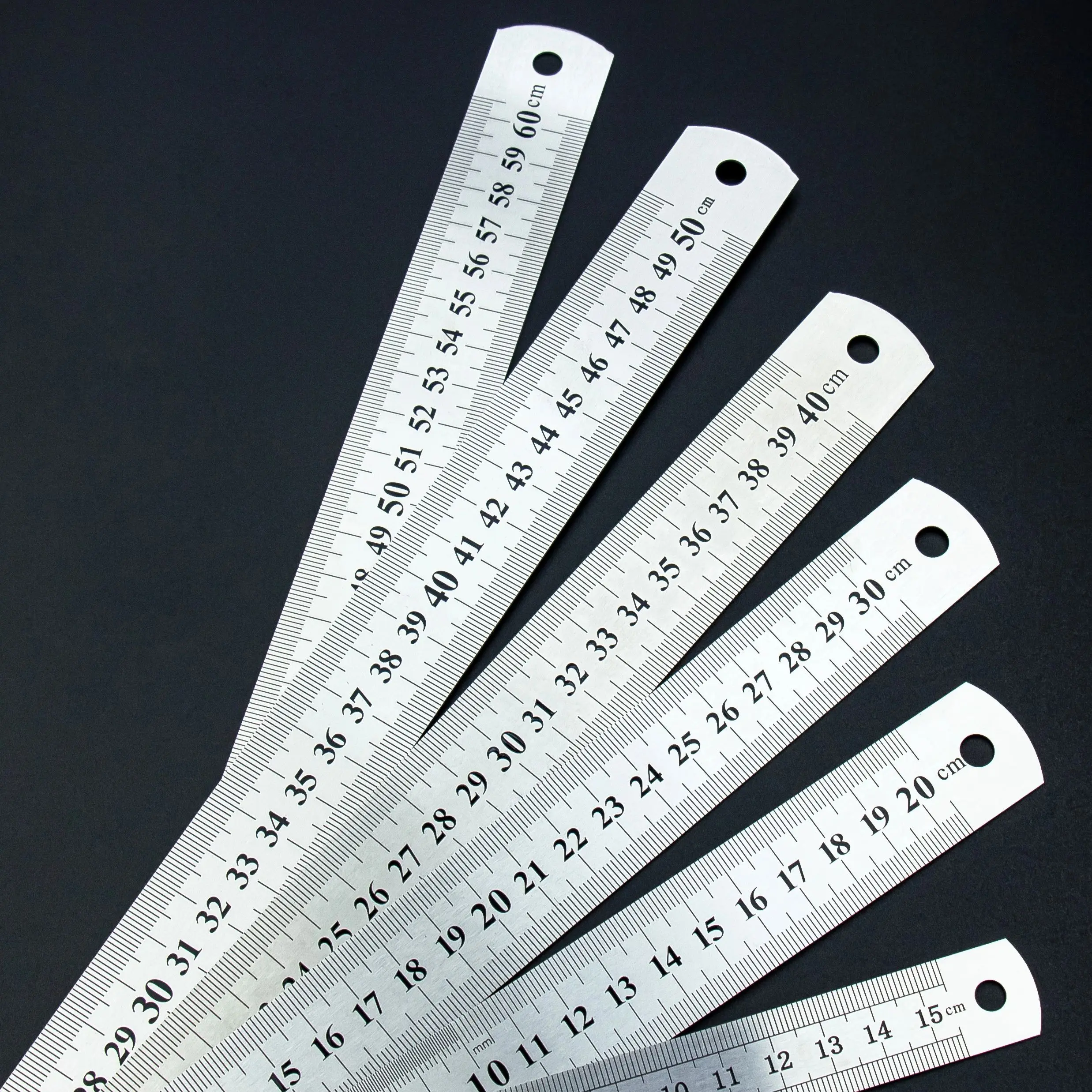 (Thickened)Wear-resistant and durable straight rulers ranging from 15cm to 60cm, suitable for cutting, design, measurement,
(Thickened)Wear-resistant and durable straight rulers ranging from 15cm to 60cm, suitable for cutting, design, measurement,