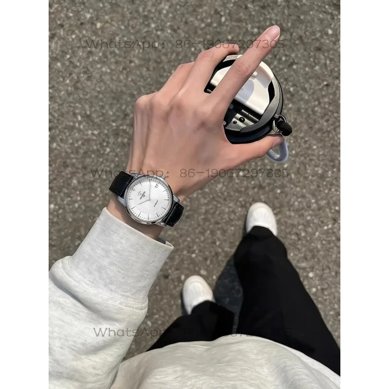 Shanghai Diamond Brand Simple Large Three-pin Penetrating Large Opening Waterproof Calendar Men's Mechanical Watch 6118
Shanghai Diamond Brand Simple Large Three-pin Penetrating Large Opening Waterproof Calendar Men's Mechanical Watch 6118