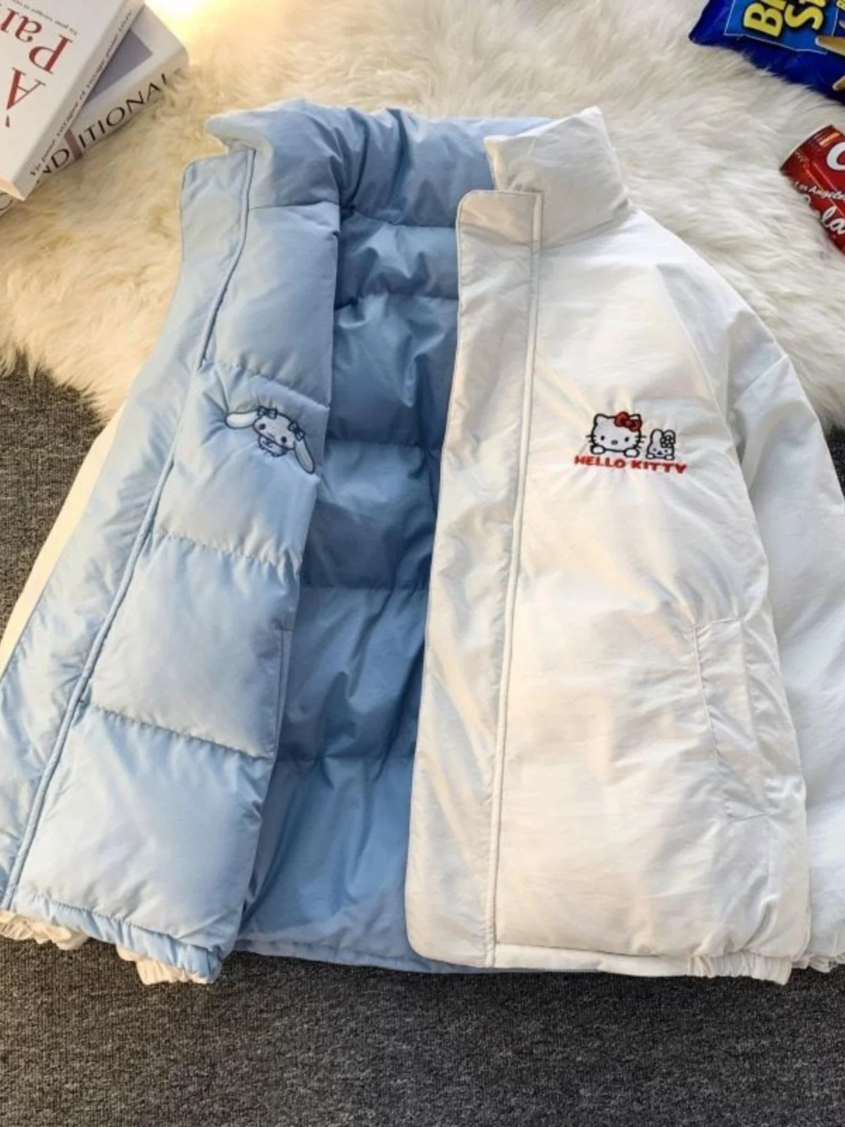 Двусторонняя утепленная хлопковая куртка с вышивкой, воротником-стойкой, в стиле хип-хоп, повседневная верхняя одежда для подростков
Двусторонняя утепленная хлопковая куртка с вышивкой, воротником-стойкой, в стиле хип-хоп, повседневная верхняя одежда для подростков