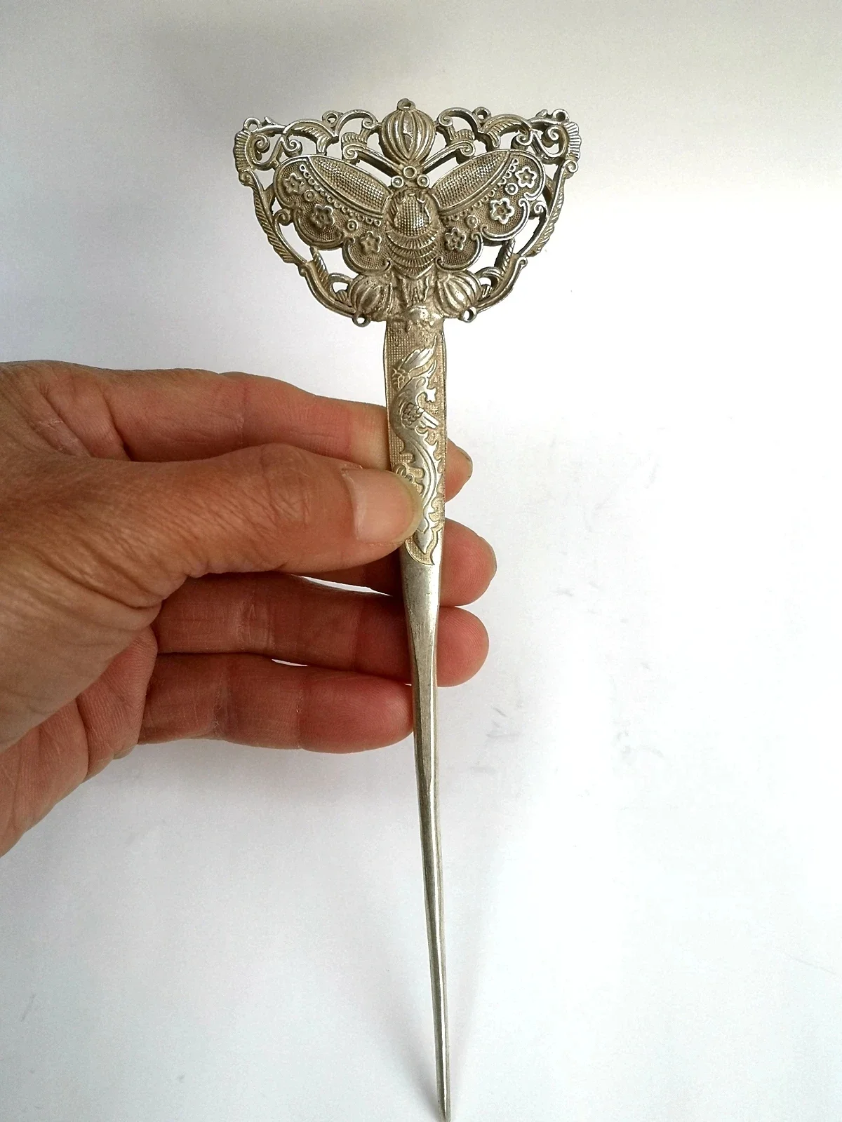 Collection Old Chinese Tibet Silver Hand-made Butterfly Hairpin Hair Decoration Wonderful Gift
Collection Old Chinese Tibet Silver Hand-made Butterfly Hairpin Hair Decoration Wonderful Gift