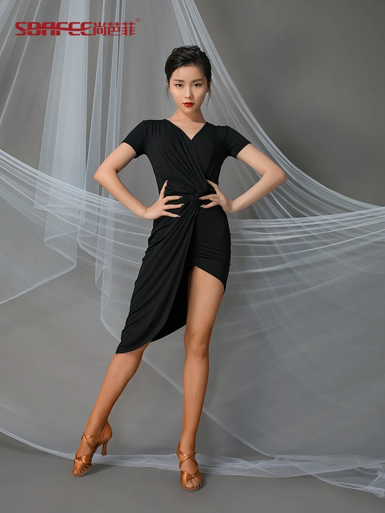 Latin Dance New Set Women's Adult Short Sleeve Dress Summer Professional Training Clothes
Latin Dance New Set Women's Adult Short Sleeve Dress Summer Professional Training Clothes