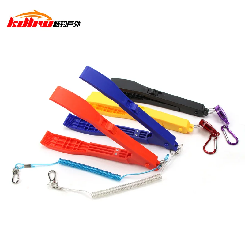 Cross-border plastic fish controller catching clip control roadrunner pliers fishing tools fishing tackle manufacturers
Cross-border plastic fish controller catching clip control roadrunner pliers fishing tools fishing tackle manufacturers