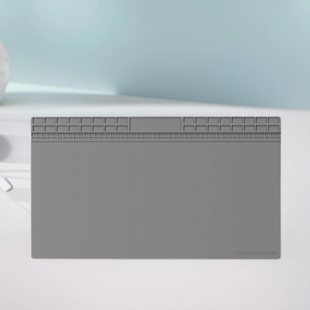 Silicon Repair Work Mat Heat-Resistant BGA Soldering Station 70*40CM Desk Platform for Electronic Phone Laptop Watch Repair
Silicon Repair Work Mat Heat-Resistant BGA Soldering Station 70*40CM Desk Platform for Electronic Phone Laptop Watch Repair