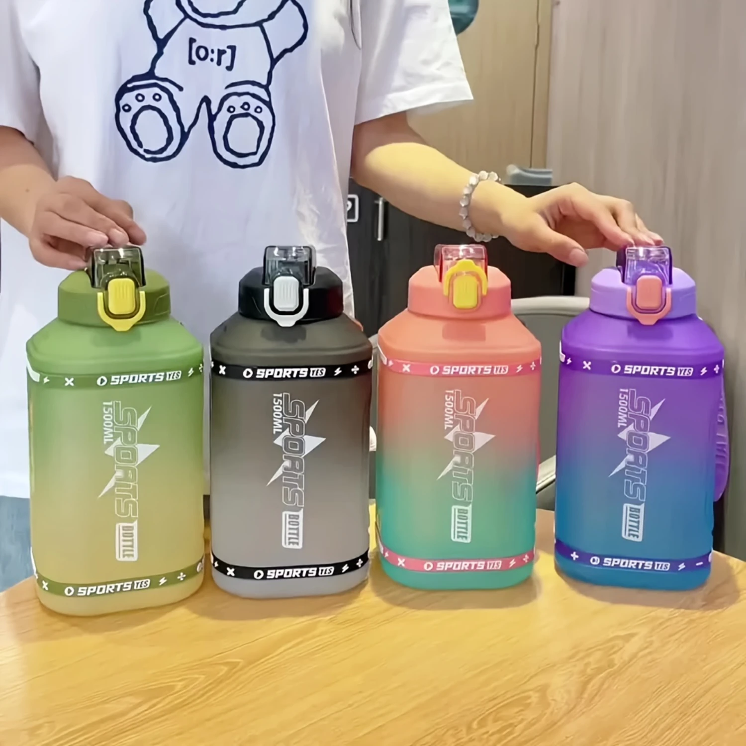 4 Colors Large Capacity Sports Water Bottle, High Temperature Resistant, Portable Handheld Design, Ideal For Outdoor Sports And
4 Colors Large Capacity Sports Water Bottle, High Temperature Resistant, Portable Handheld Design, Ideal For Outdoor Sports And