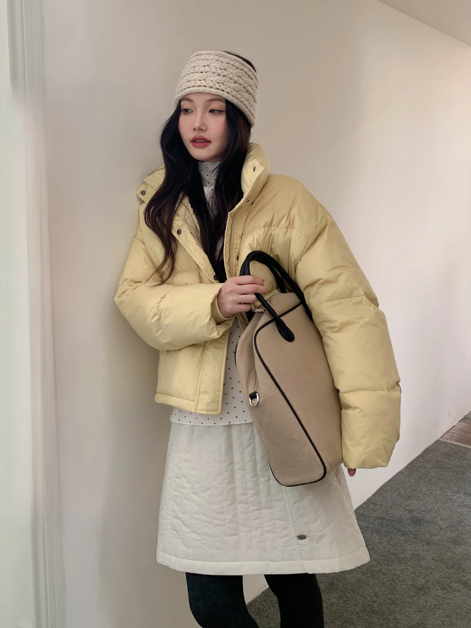 Korean Sle Women's ort Du down Jaet Stand Collar Thiened Bread Sle Outerwear Winter Warm Zipper Long Sve Coat
Korean Sle Women's ort Du down Jaet Stand Collar Thiened Bread Sle Outerwear Winter Warm Zipper Long Sve Coat