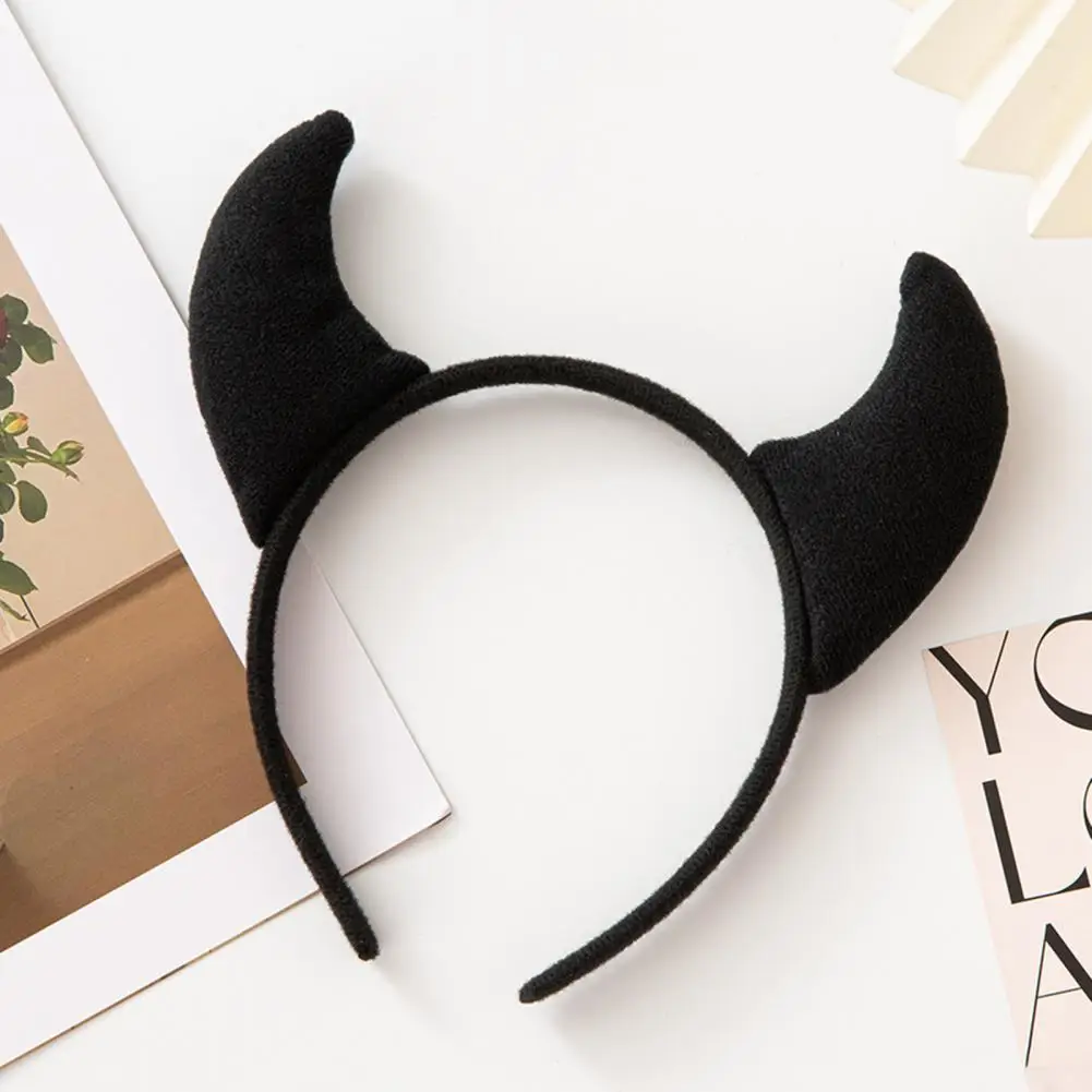Plush Fabric Hair Hoop Plush Devil Horn Headband for Cosplay Parties Halloween Handmade Lightweight Hair Hoop with Elastic
Plush Fabric Hair Hoop Plush Devil Horn Headband for Cosplay Parties Halloween Handmade Lightweight Hair Hoop with Elastic