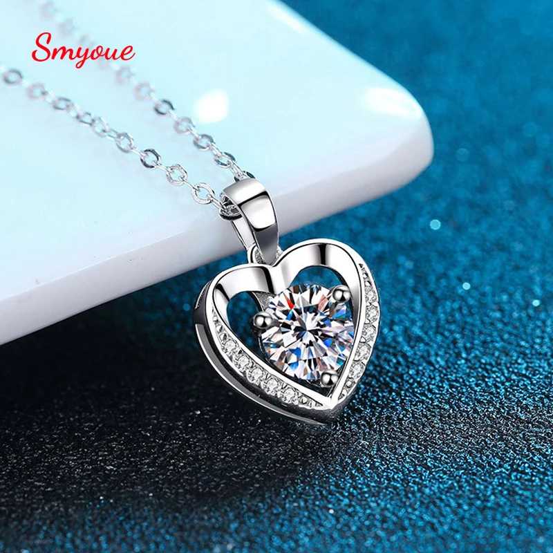 Ожерелье Smyoue с сердцем GRA Moissanite женское, подвеска из серебра 925 пробы с драгоценным камнем 1,0 карата, подарок на свадьбу, День Святого Валентина, оптовая продажа
Ожерелье Smyoue с сердцем GRA Moissanite женское, подвеска из серебра 925 пробы с драгоценным камнем 1,0 карата, подарок на свадьбу, День Святого Валентина, оптовая продажа