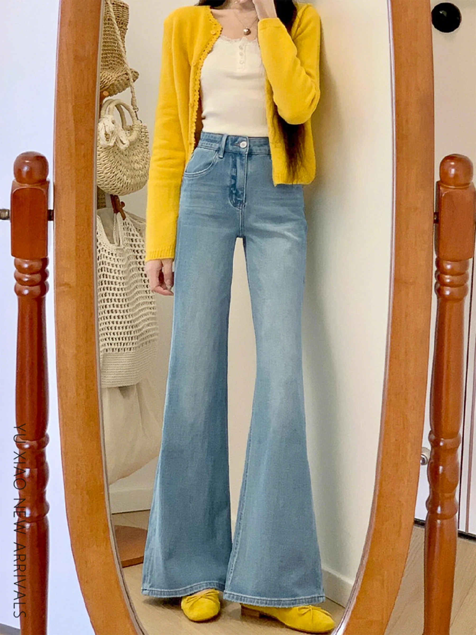High Waist Bell Bottom Denim Jeans Women's Summer Loose Slimming Sexy American Style Light Blue Casual Pocket Jeans
High Waist Bell Bottom Denim Jeans Women's Summer Loose Slimming Sexy American Style Light Blue Casual Pocket Jeans