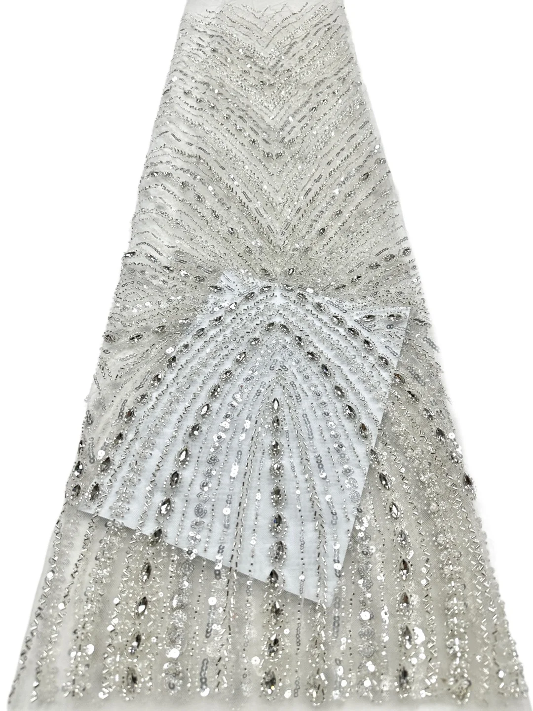 Nigerian Sequin Lace Fabric 2 Yards Stones African Groom Lace Fabric Beaded High Quality Embroidery For Women Wedding Dress
Nigerian Sequin Lace Fabric 2 Yards Stones African Groom Lace Fabric Beaded High Quality Embroidery For Women Wedding Dress