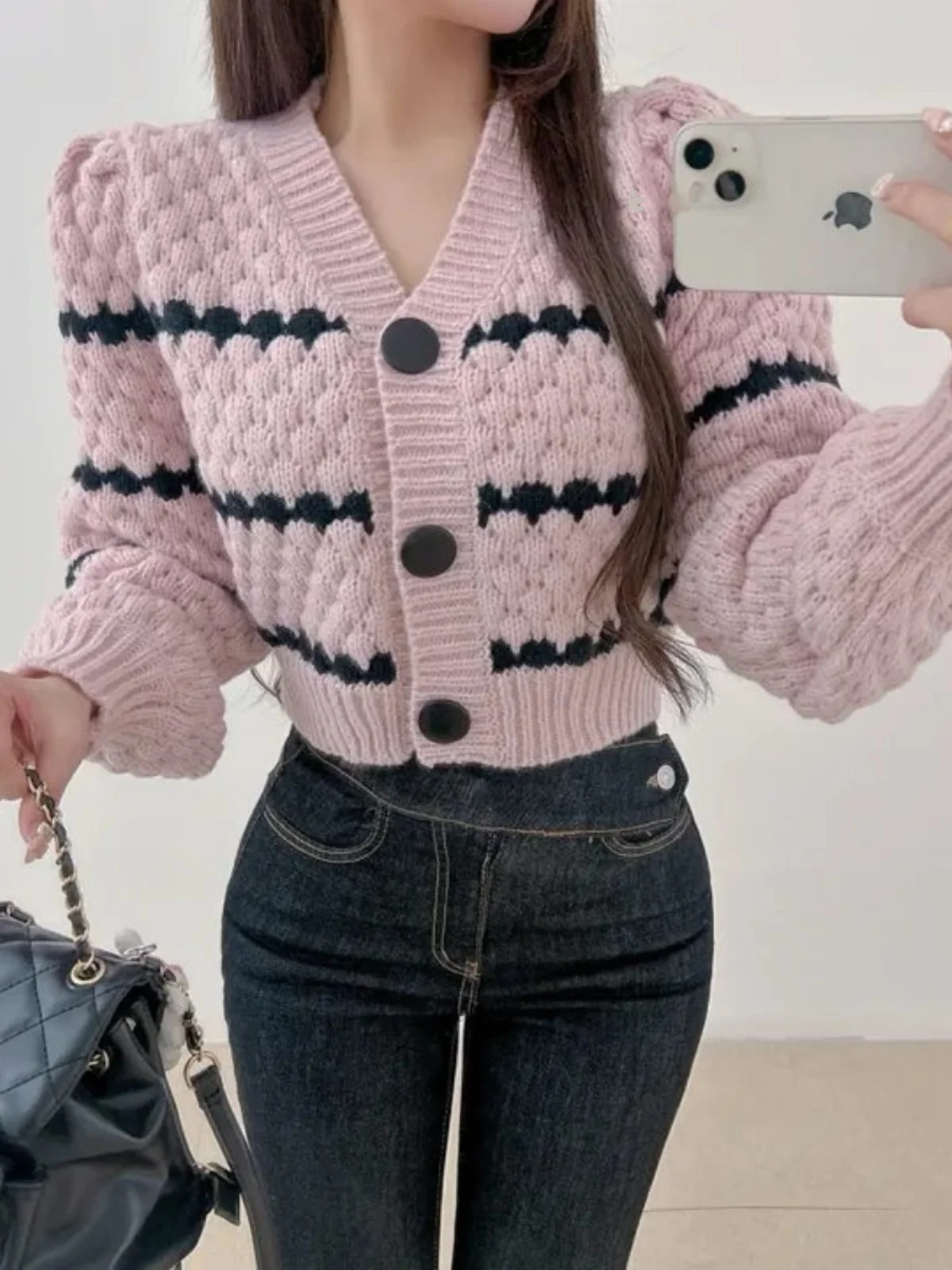 Корейский вязаный свитер Sle V-Ne Bubble Sve Thiened ort Collarbone ow Color Blo Cardigan осень-зима женский ...
Корейский вязаный свитер Sle V-Ne Bubble Sve Thiened ort Collarbone ow Color Blo Cardigan осень-зима женский ...
