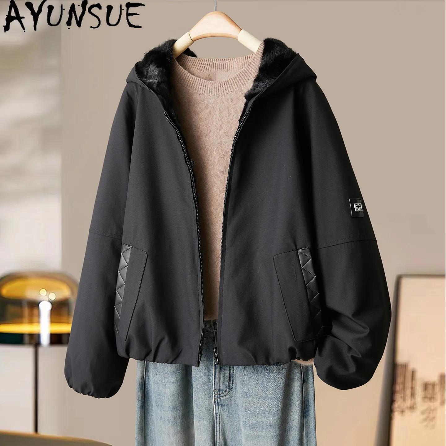 AYUSNUE Real Mink Fur Jacket Women Patchwork Female Mink Womens Coat Warm Winter Clothes Reversible New in Coats Шуба Женская
AYUSNUE Real Mink Fur Jacket Women Patchwork Female Mink Womens Coat Warm Winter Clothes Reversible New in Coats Шуба Женская