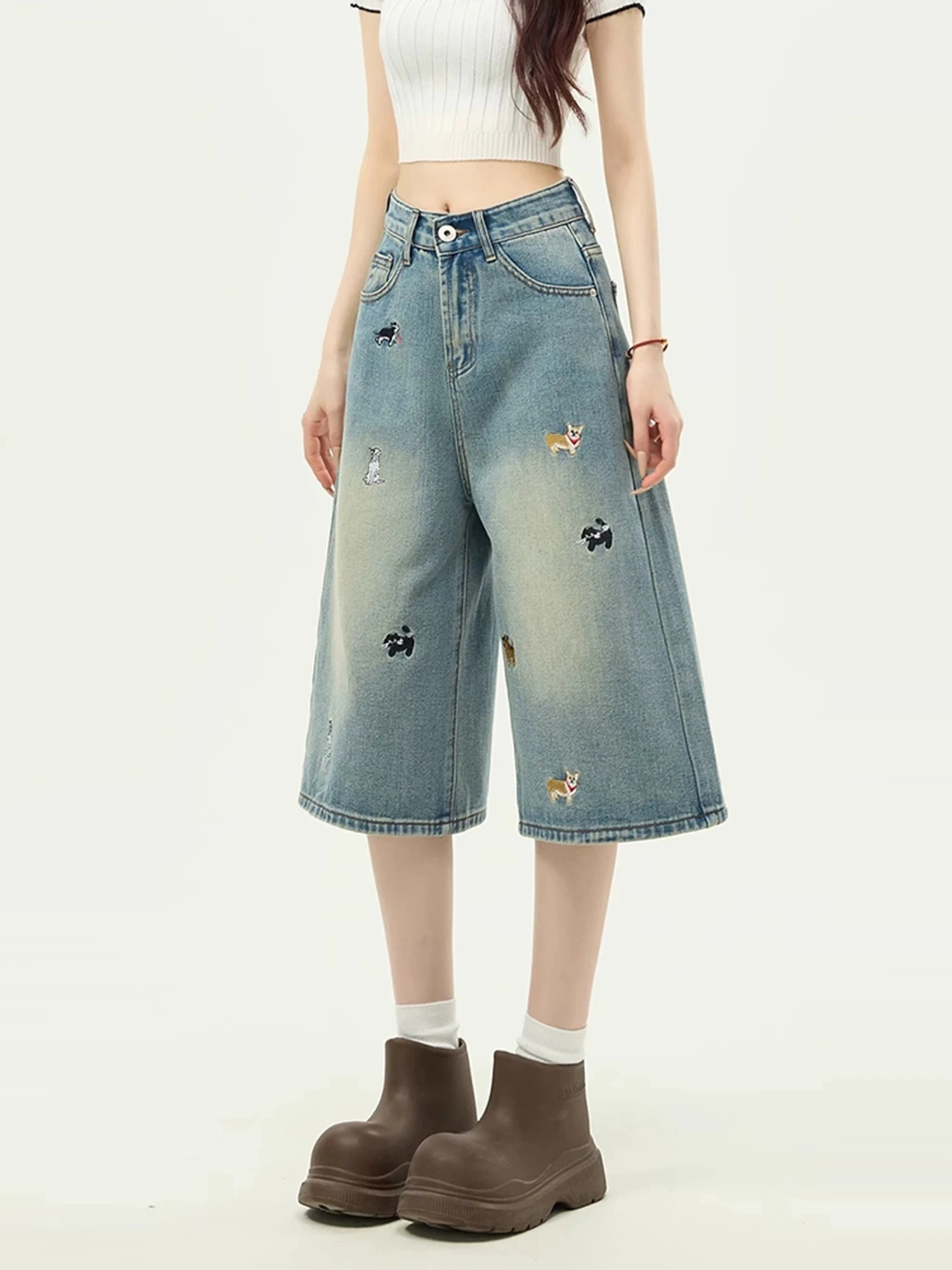 Retro American Embroidered Seven-Five Jeans Women Summer High Waist Straight Leg Wide Leg Over-Knee Five-Minute Middle Pants
Retro American Embroidered Seven-Five Jeans Women Summer High Waist Straight Leg Wide Leg Over-Knee Five-Minute Middle Pants