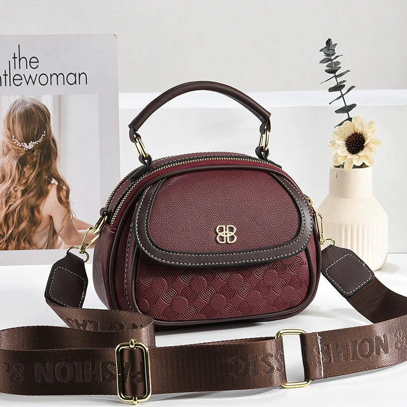 2025 Fashion Patchwork Shoulder Bag - Women's Compact Crossbody Purse with Zipper Pocket & Adjustable Strap (5 Colors)
2025 Fashion Patchwork Shoulder Bag - Women's Compact Crossbody Purse with Zipper Pocket & Adjustable Strap (5 Colors)
