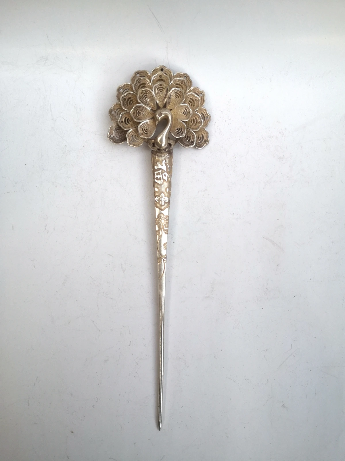 1919 Collection Old Chinese Tibet Silver Hand-made Peacock Hairpin Hair Decoration Gift
1919 Collection Old Chinese Tibet Silver Hand-made Peacock Hairpin Hair Decoration Gift