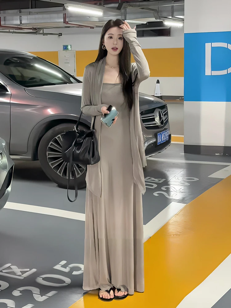 Spring Summer New Style Casual Ice Silk Sun Protection Long Cardigan Double Shoulder Strap Dress Set Women's Fashion Set
Spring Summer New Style Casual Ice Silk Sun Protection Long Cardigan Double Shoulder Strap Dress Set Women's Fashion Set