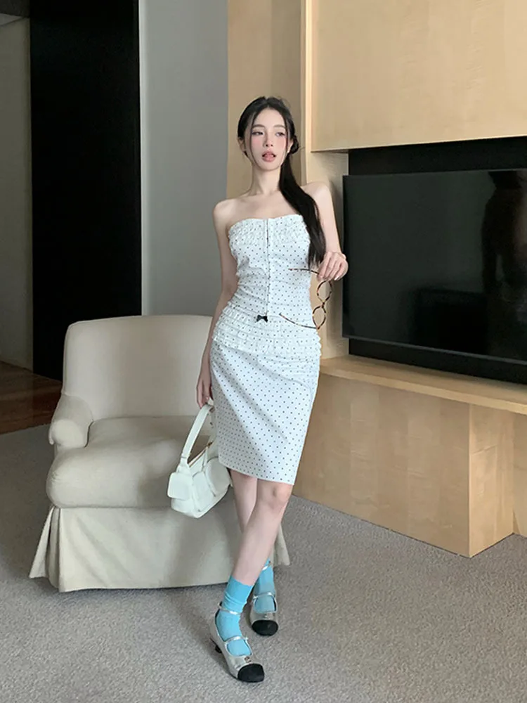 White sexy off shoulder strapless vest top polka dot high waisted skirt summer women's two-piece set
White sexy off shoulder strapless vest top polka dot high waisted skirt summer women's two-piece set