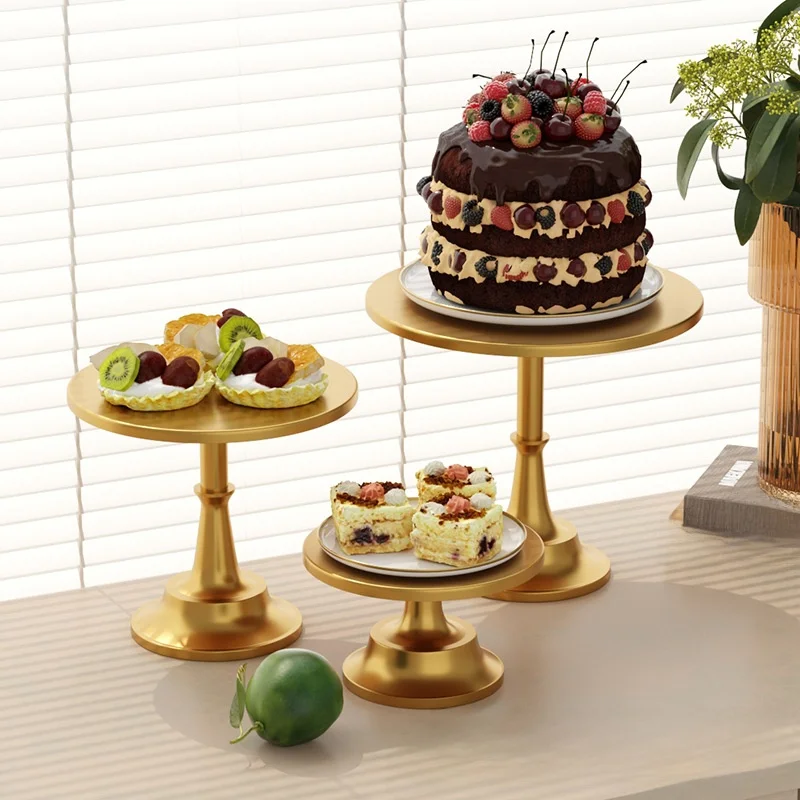 Metal Iron Art Cake Stand Three-Piece Set Gold Fruit Tray Pastry Serving Tray Wedding Paper Cup Display Stand
Metal Iron Art Cake Stand Three-Piece Set Gold Fruit Tray Pastry Serving Tray Wedding Paper Cup Display Stand